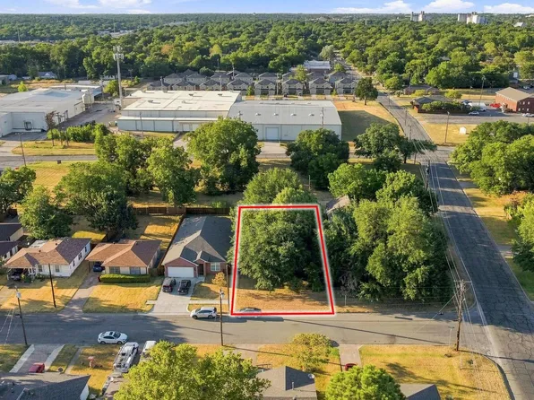 203 W Wilson Ave, Sherman, TX 75090