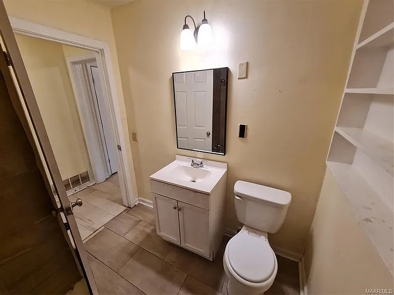 1220 Lynwood Dr — Photo 14