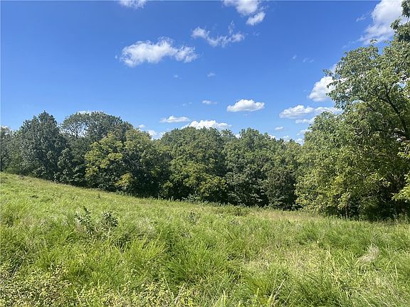 3rd image of Hope Creek Ln