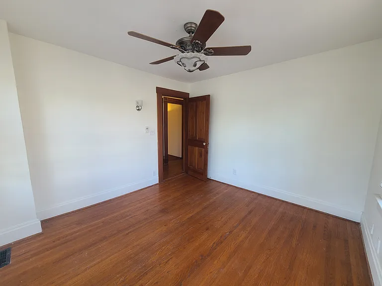 450 Main St — Photo 18