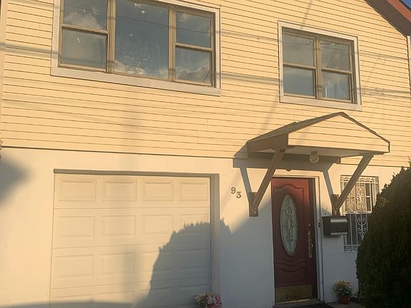 2nd image of 93 Ontario Ave