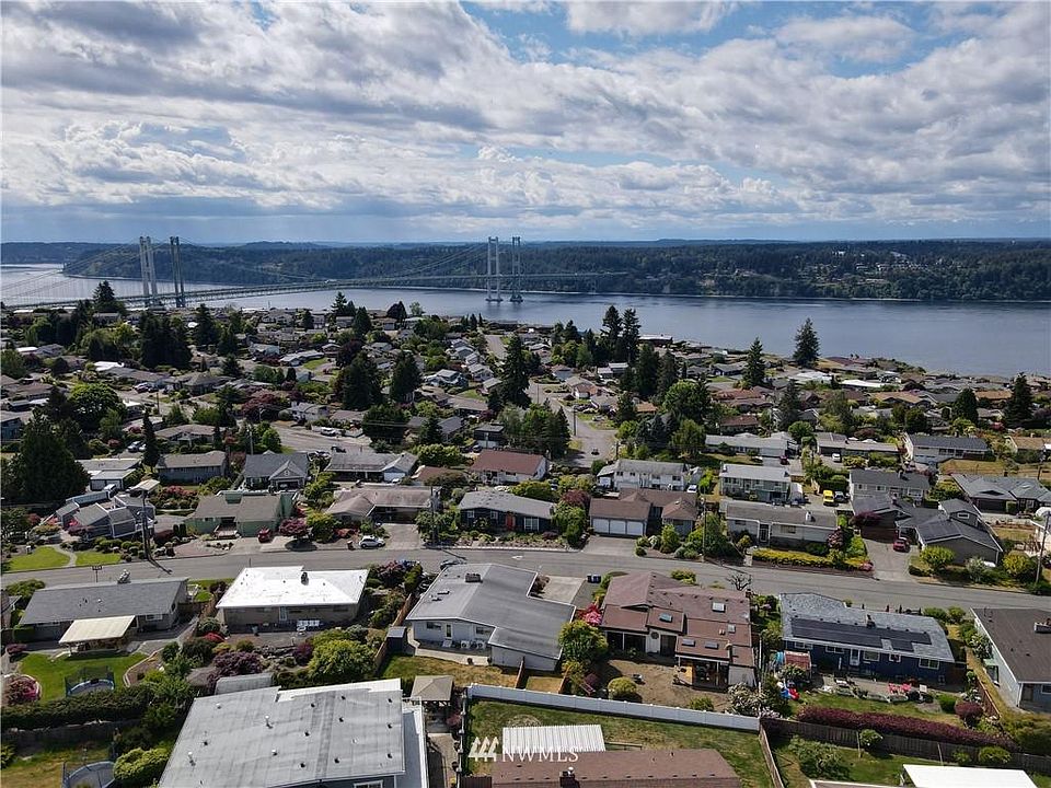 1st image of 1865 N Skyline Dr