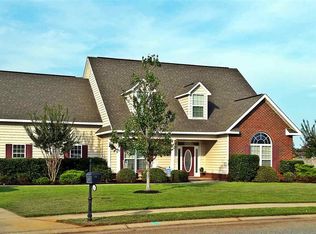 213 Lovorn Cir, Warner Robins, GA