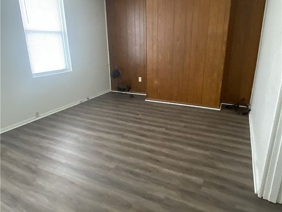 4th image of 1100 Bellaire Ave