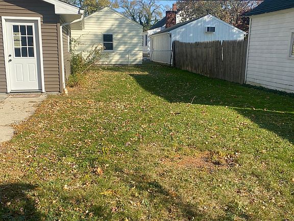 4th image of 2615 Pixley Ave