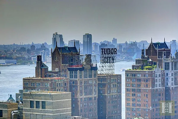 Rented by Halstead Real Estate | media 32