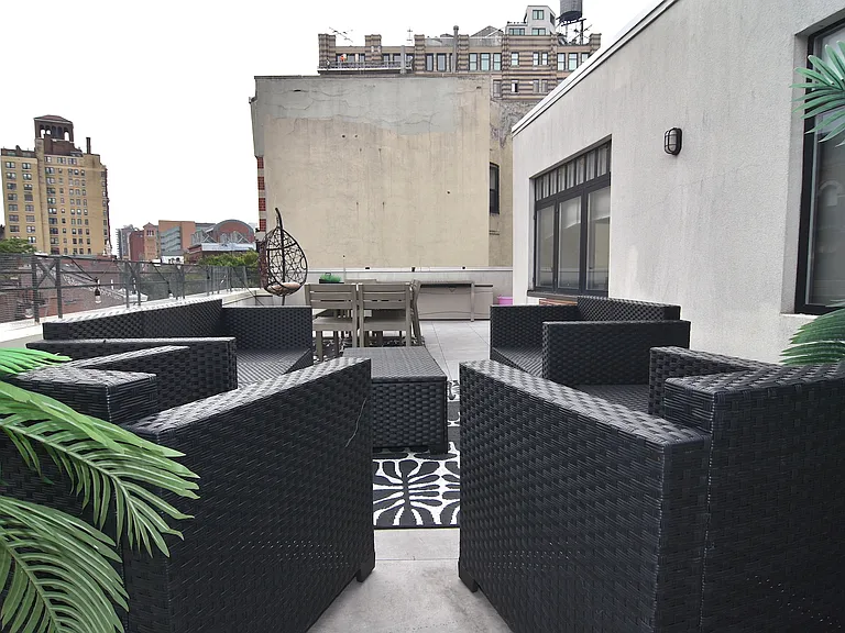 2 Jones St #402 — Photo 6