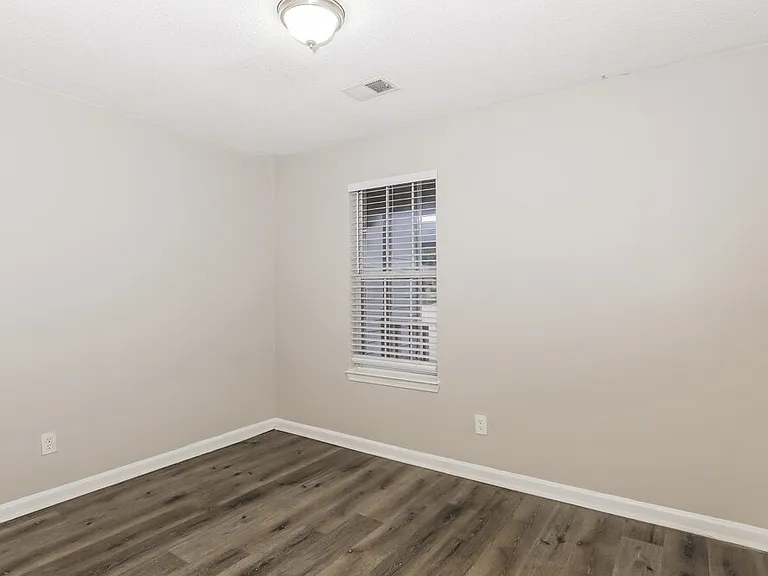 1573 Glynn Ct — Photo 11