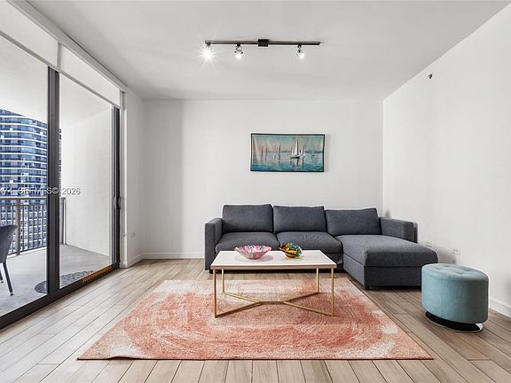 5th image of 999 SW 1st Ave APT 2601