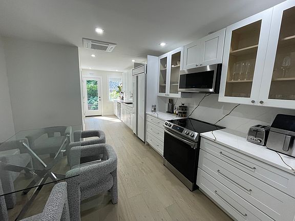 3rd image of 268 Old River Rd #2
