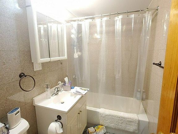 5th image of 30-18 23rd St #2R