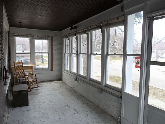 Enclosed Front Porch