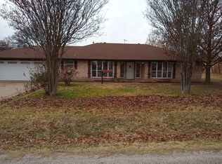 837 N Avenue B, Springtown, TX 76082