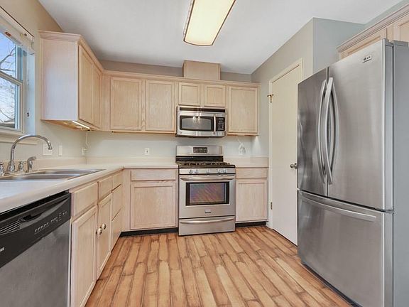 4th image of 5104 Edenbourgh Ln