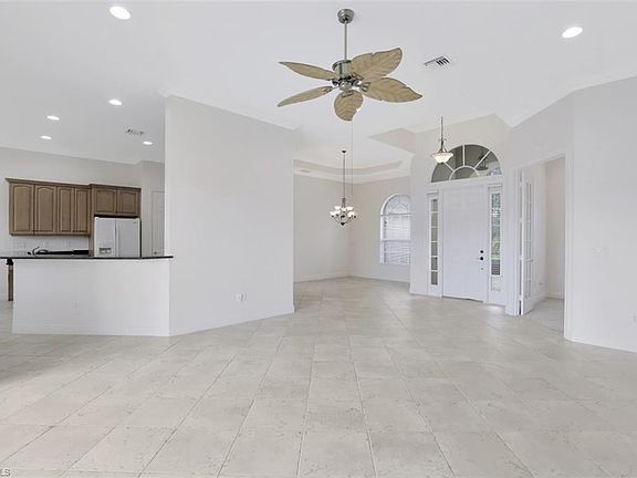 4th image of 10196 Avonleigh Dr