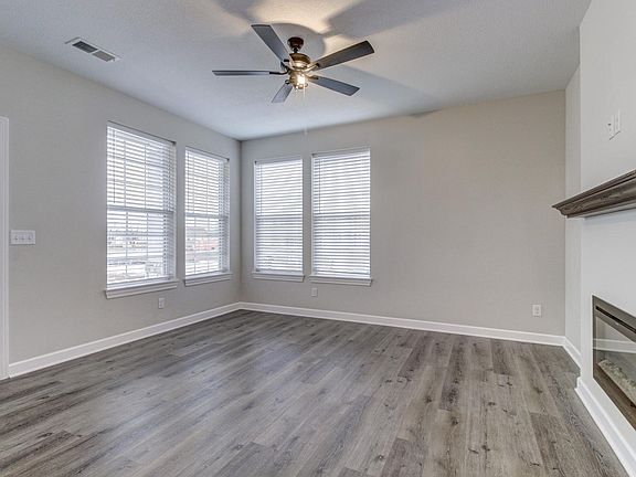 5th image of 15101 Lamar Ave #A