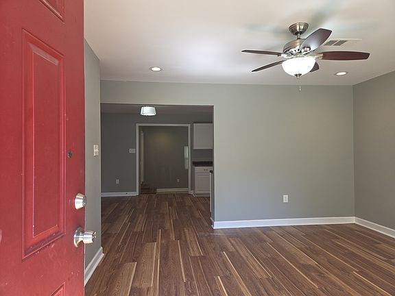2nd image of 224 Raney Pl
