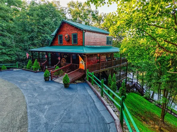289 Spring Meadows Way, Piney Creek, NC 28663
