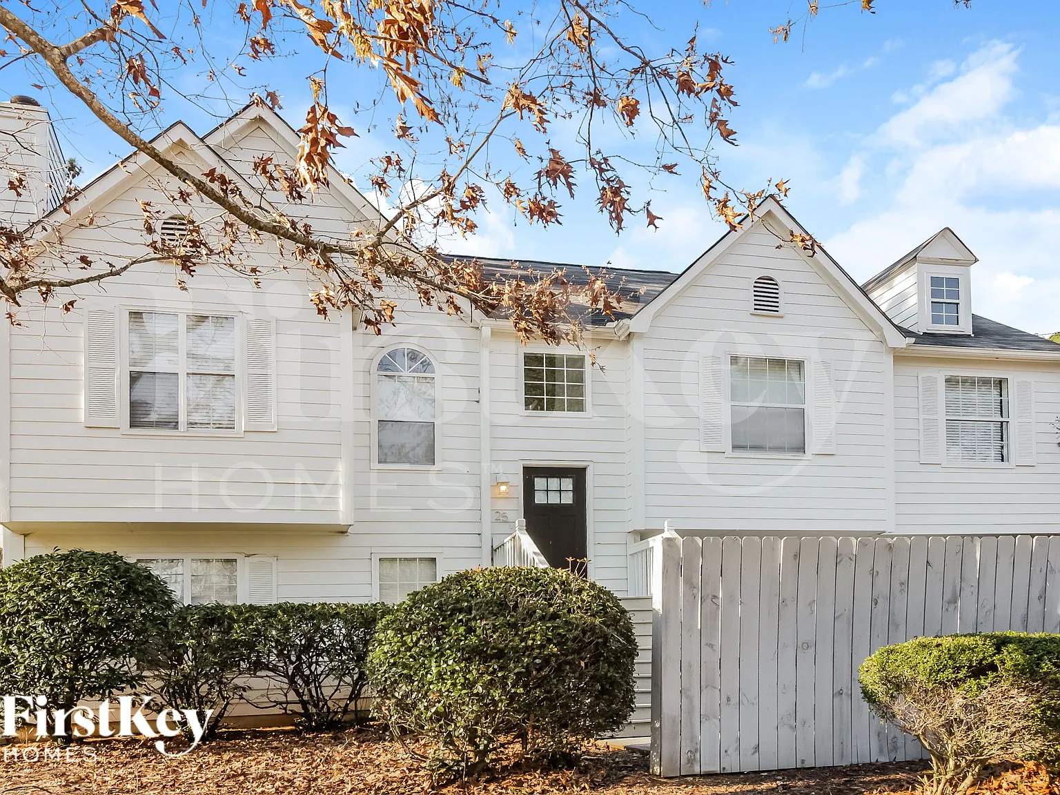 4 bed, 3.0 bath, 2568 sqft, $2,600 — Photo 1