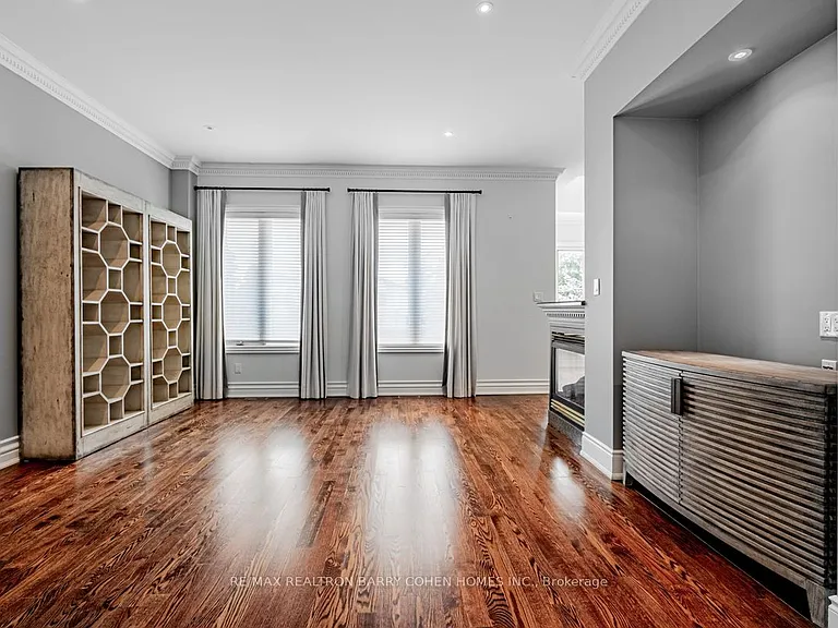 8 York Rd — Photo 17