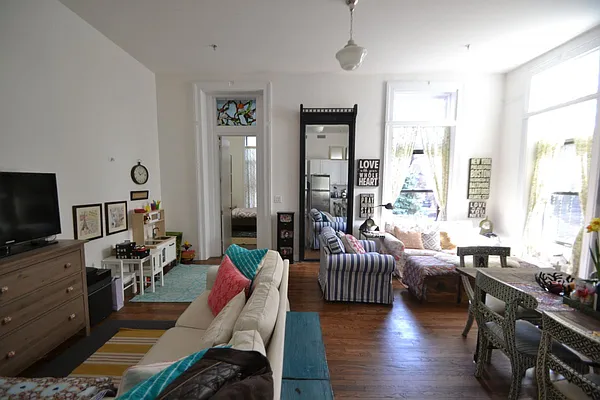 Rented by Bohemia Realty Group | media 4