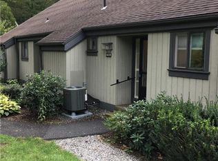 848 Heritage Vlg #B, Southbury, CT 06488