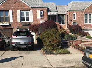 68-05 60th Ave, Maspeth, NY 11378
