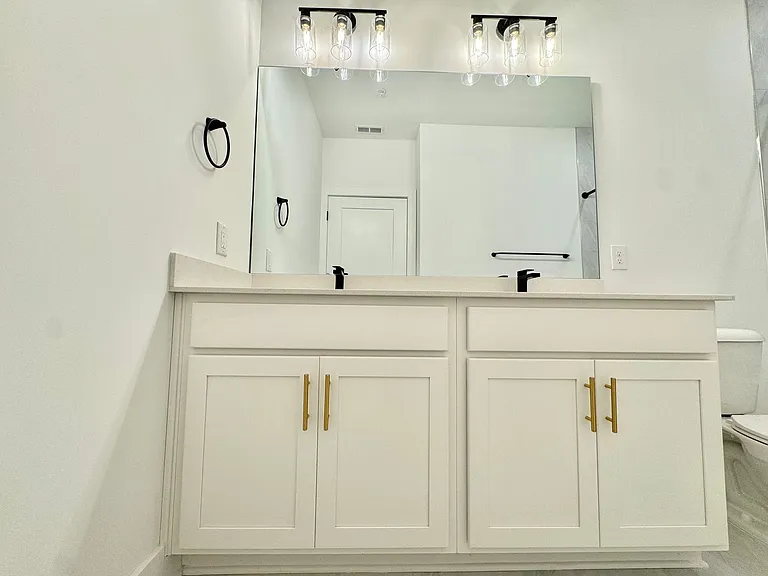 175 Black St W #305 — Photo 16