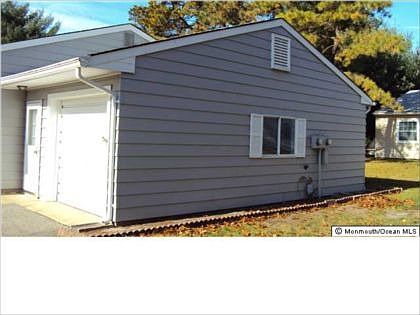 3rd image of 14 Ohio Dr