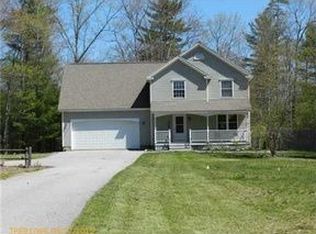 29 Douglas Dr, New Gloucester, ME 04260