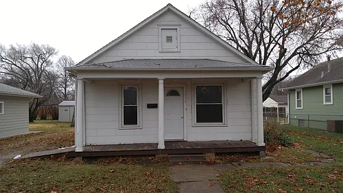 1736 N Irving St Photo 1