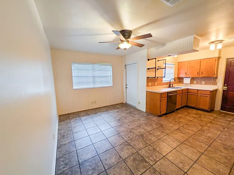 9225 Shepherd Dr — Photo 5