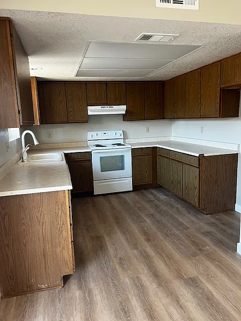 McCulloch Blvd N, Lake Havasu City — Photo 4