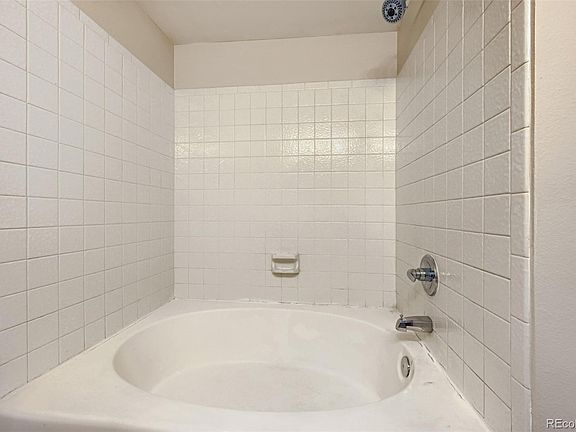 4th image of 8701 Huron Street #6-105