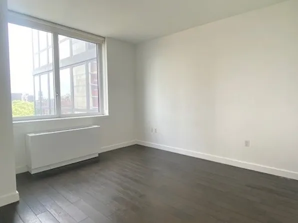 309 Gold Street image 4 of 12