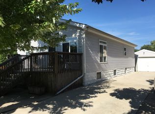 1418 Waverly Pl, Joliet, IL 60435