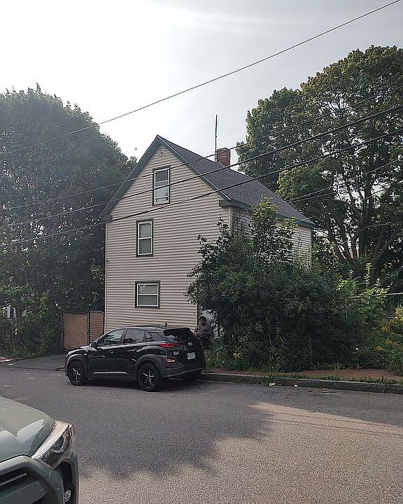 2nd image of 37 Madison St