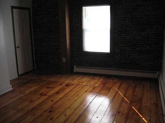 4th image of 1 S Elm St