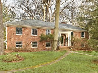 339 W Shore Dr, Wyckoff, NJ 07481