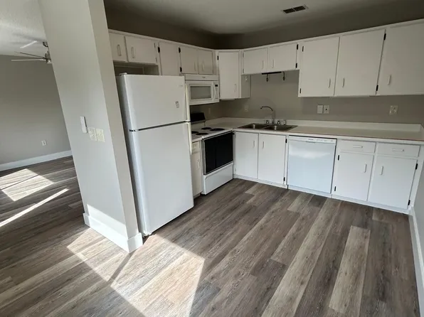 1601 Big Tree Rd, Daytona Beach, FL