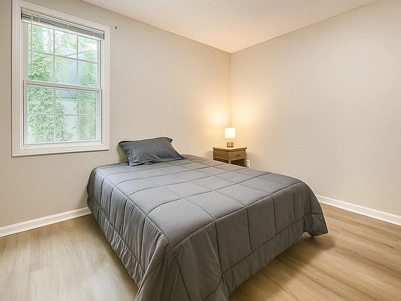 4th image of 2377 Baywood Dr SE #6