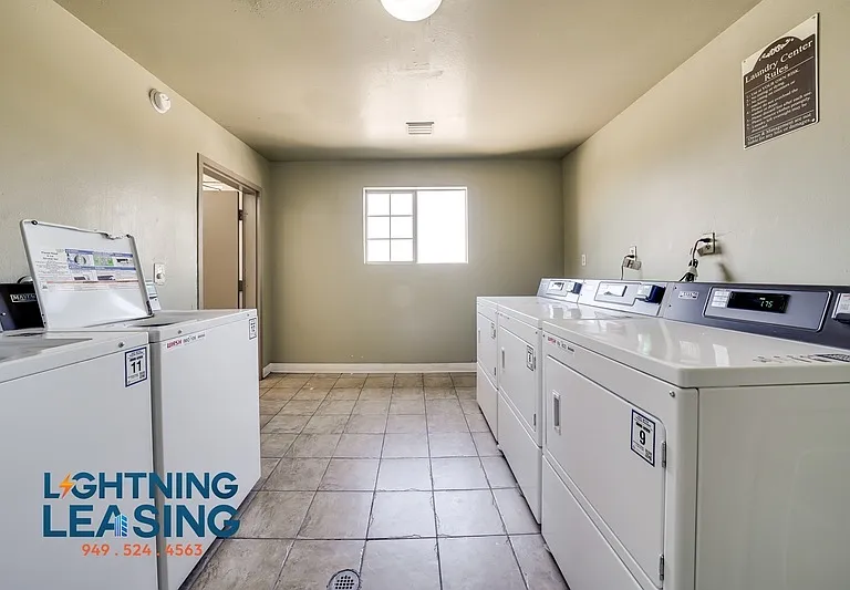 2850 Riverside Dr #2-206 — Photo 21