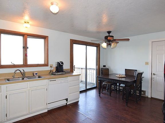 4th image of 241 Meadowlark Dr