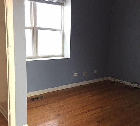 2nd image of 2104 N Damen Ave APT Gr