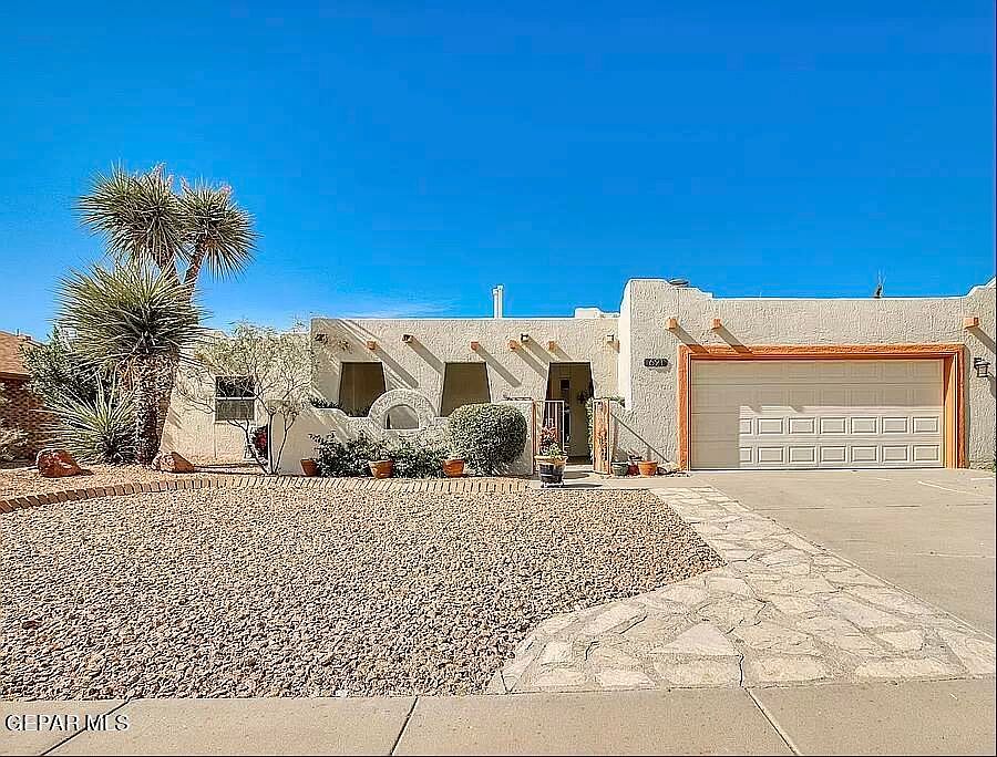 1st image of 621 Alto Penasco Pl