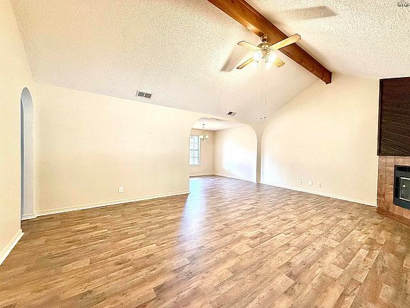 3rd image of 5222 Saint Helena Dr