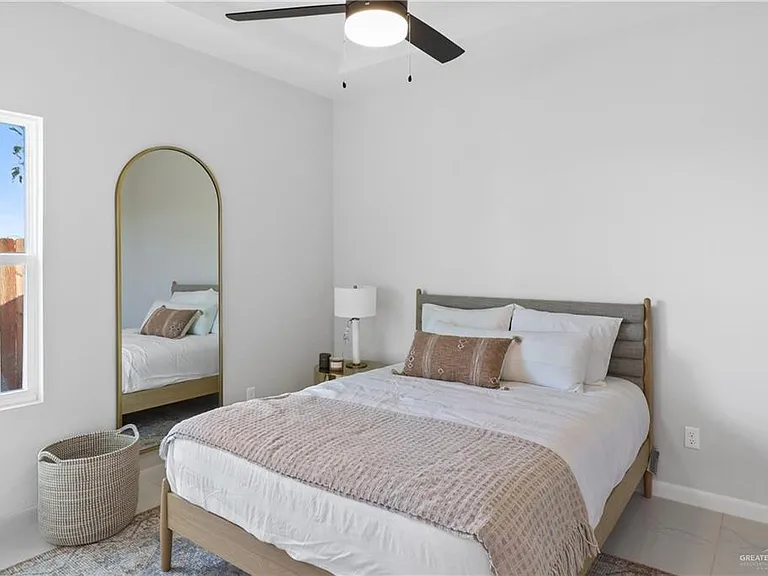501 Coves Ln #2 — Photo 6