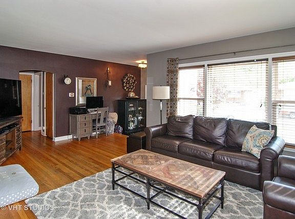 3rd image of 2348 Belleview Ave