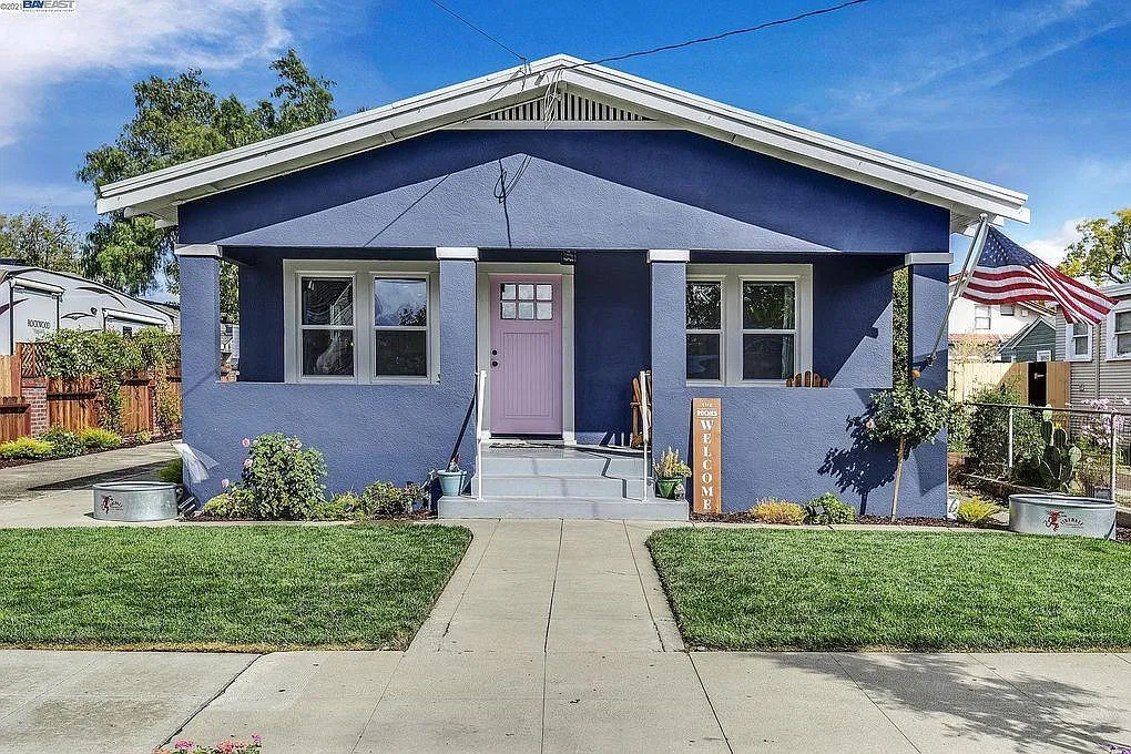 3 bed, 1196 sqft, $4,500 — Photo 2