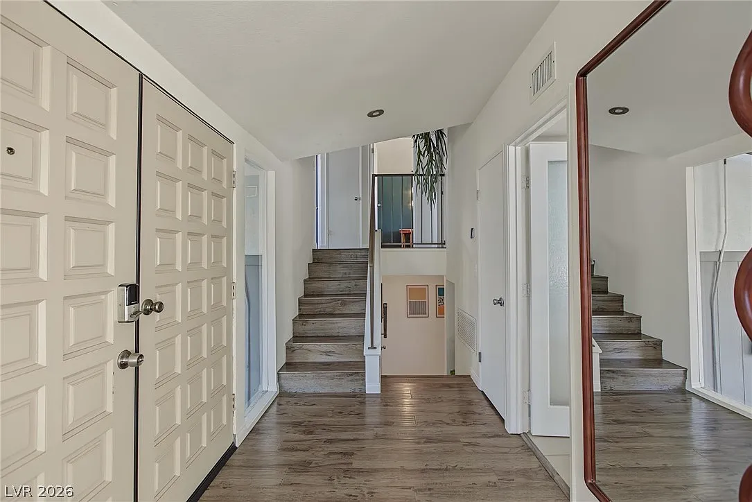 4 bed, 3.5 bath, 1958 sqft, $5,000 — Photo 4